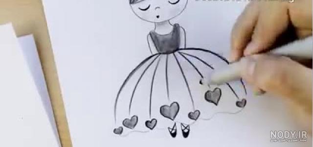 نقاشی ساده دخترانه با مداد