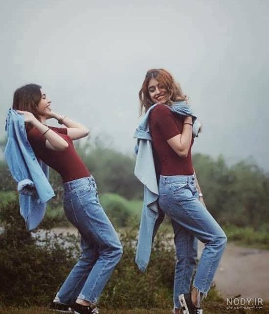 ژست عکس دونفره دوستانه دخترانه