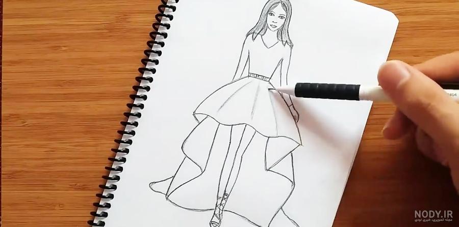 نقاشی دخترانه ساده طراحی