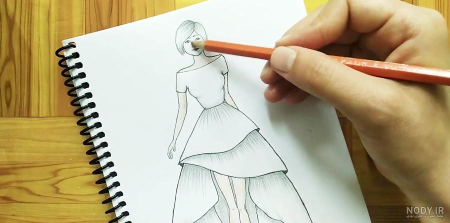 عکس نقاشی لباس ساده