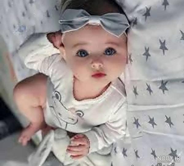 عکس دختر بچه چشم آبی