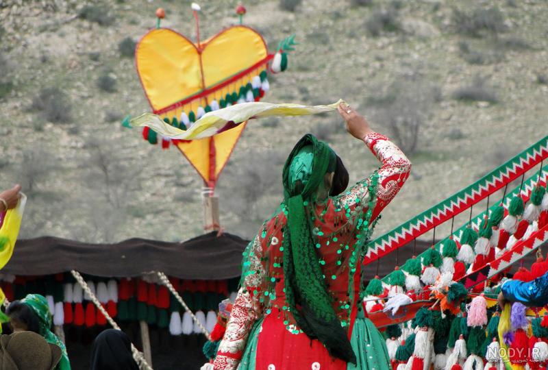 عکس دختر قشقایی با تفنگ