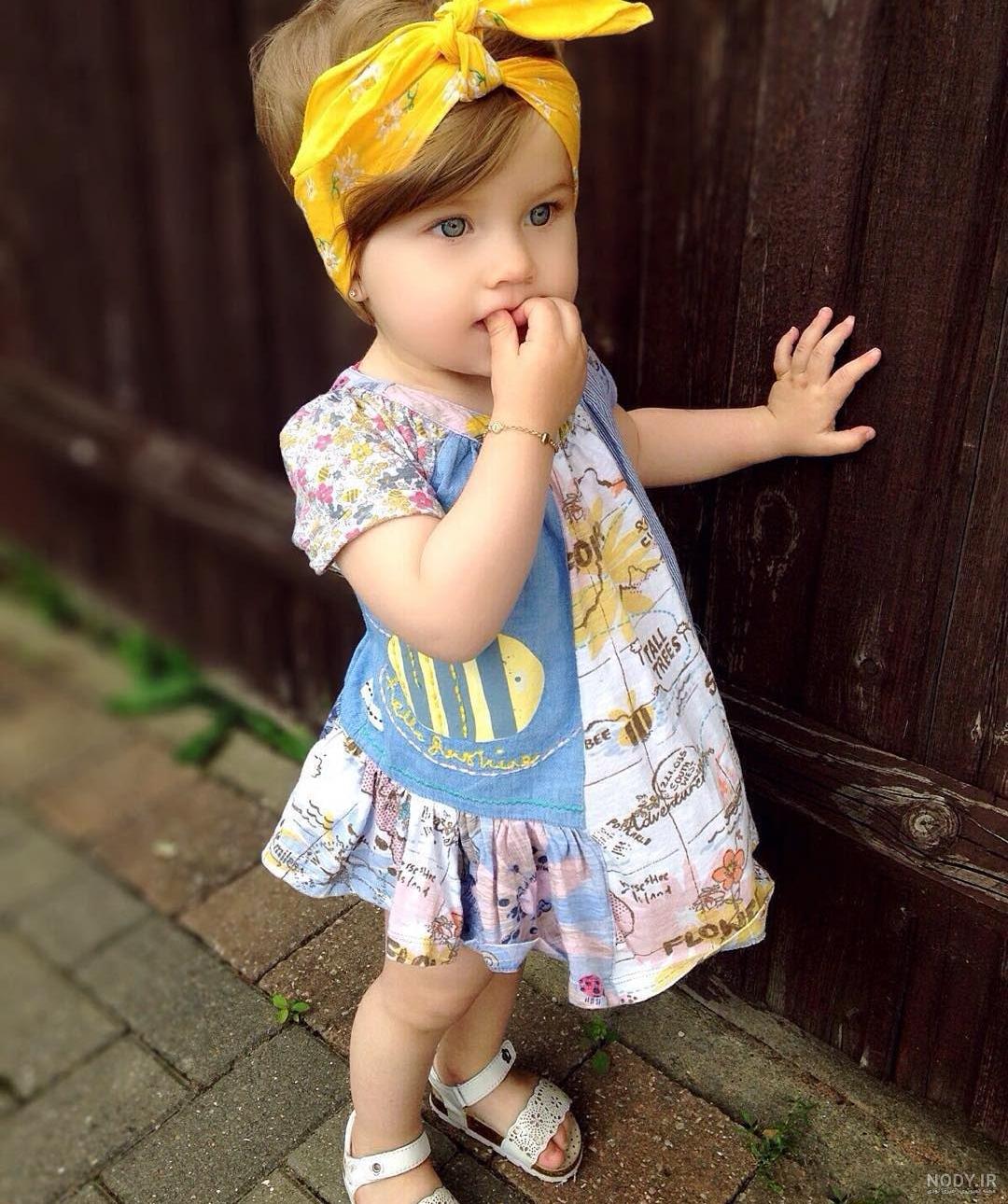 ژست عکس تولد دختر بچه