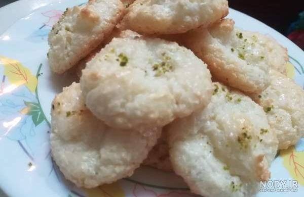 طرز تهیه شیرینی نارگیلی با آرد سفید طرز تهیه شیرینی نارگیلی با آرد سفید