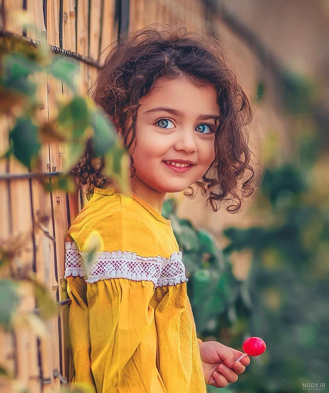 عکس پسر مو فرفری جذاب