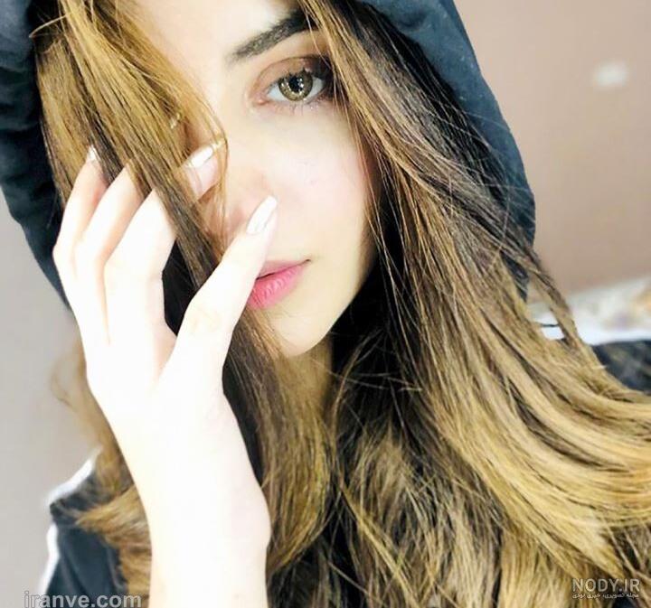 عکس خفن عکس دختر مو طلایی از پشت برای پروفایل