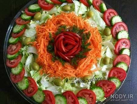 تزیین سالاد با خیار و گوجه