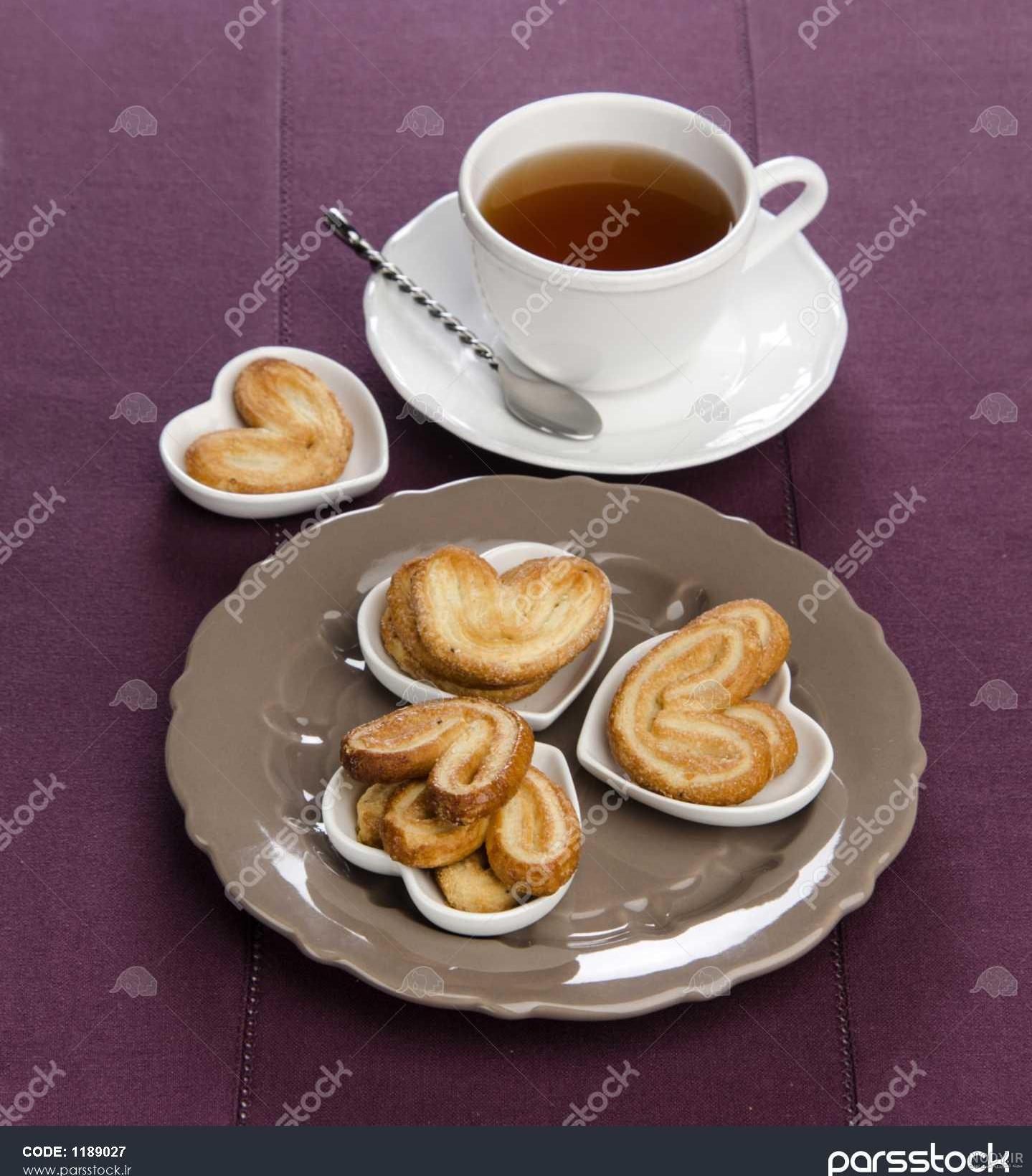 عکس چای دونفره در طبیعت عکس چای دونفره در طبیعت