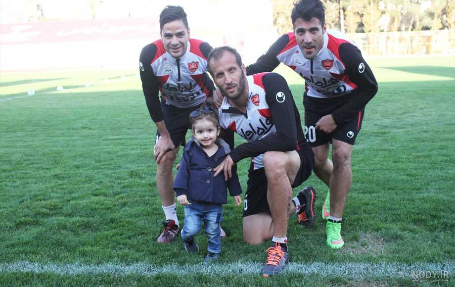 دختر پرسپولیسی کارتونی