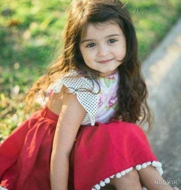 عکس دختر بچه چشم رنگی عکس دختر بچه چشم رنگی