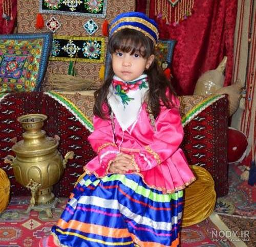 عکس دختر کوچولو با لباس محلی