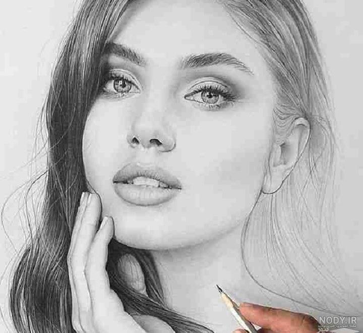عکس نقاشی سیاه قلم منظره ساده