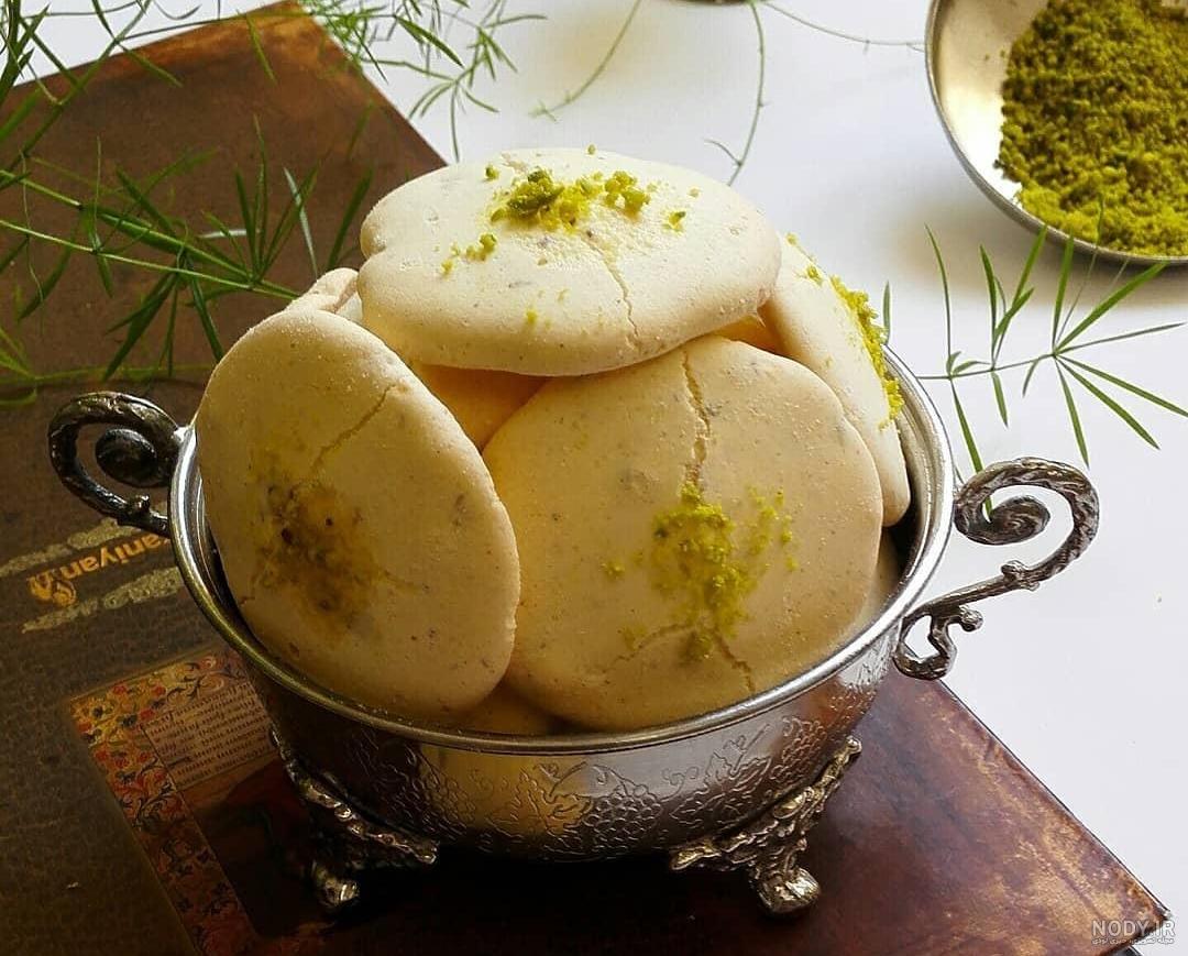 طرز تهیه شیرینی پفکی گردویی بدون فر