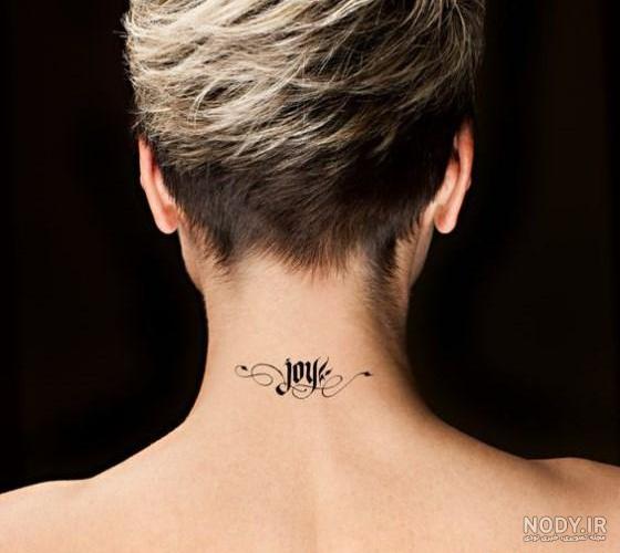 تاتو لب روی شکم تاتو لب روی شکم