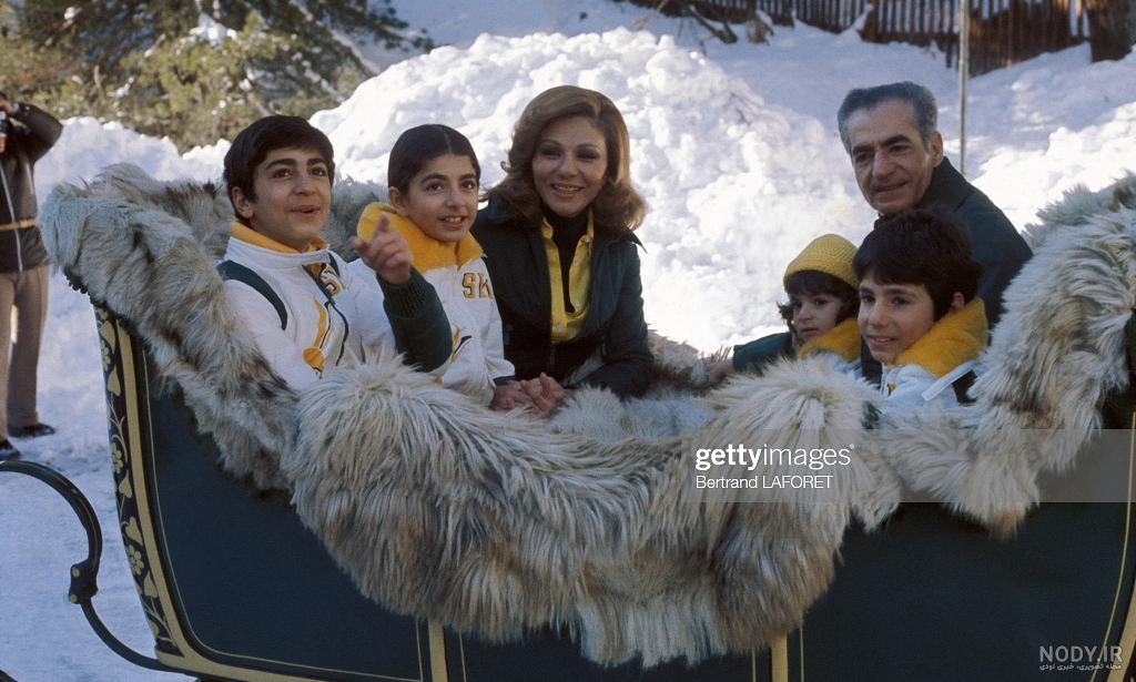 عکس رضا شاه و خانواده اش