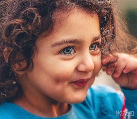 عکس دختر بچه چشم آبی عکس دختر بچه چشم آبی
