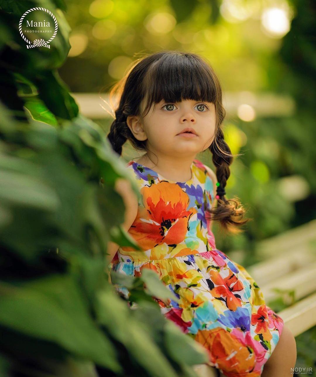 ژست عکس کودک و مادر