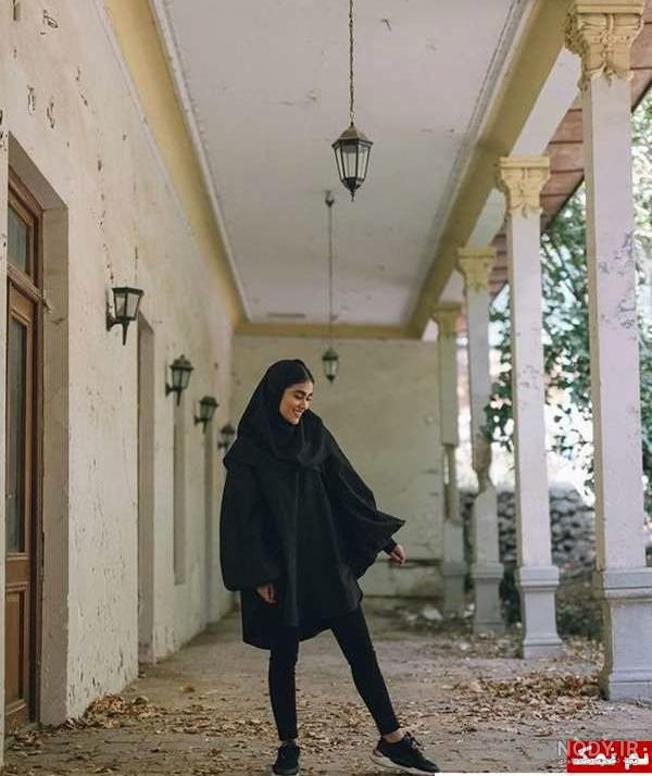 عکس پای آدرینا صادقی عکس پای آدرینا صادقی