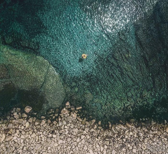 تصویر زمینه اپل مشکی