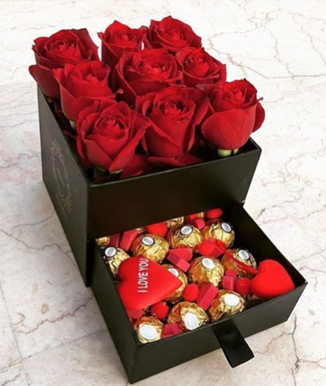 سبد گل برای سالگرد ازدواج