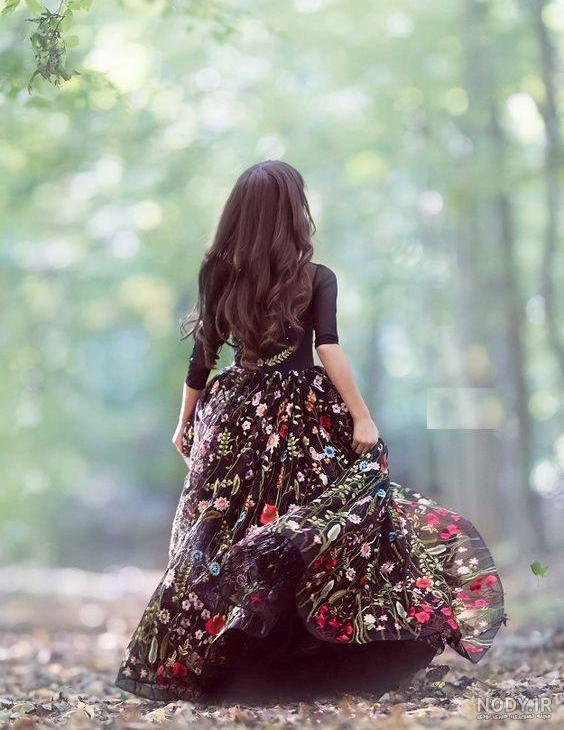عکس دختر مو بلند در طبیعت عکس دختر مو بلند در طبیعت