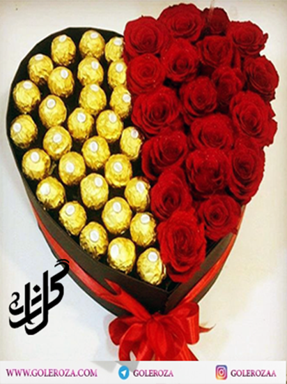 عکس گل و دست زیبا