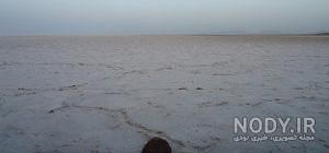 جزیره سرگردان دریاچه نمک جزیره سرگردان دریاچه نمک