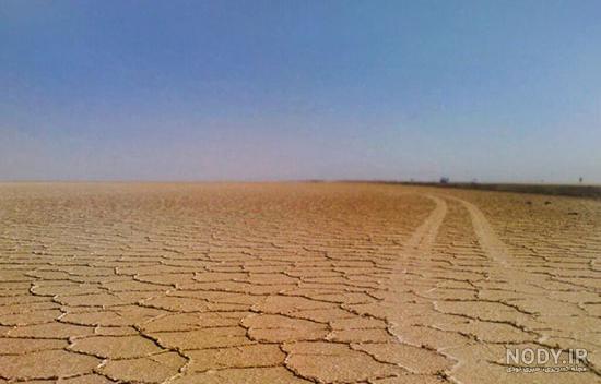 جزیره سرگردان دریاچه نمک جزیره سرگردان دریاچه نمک