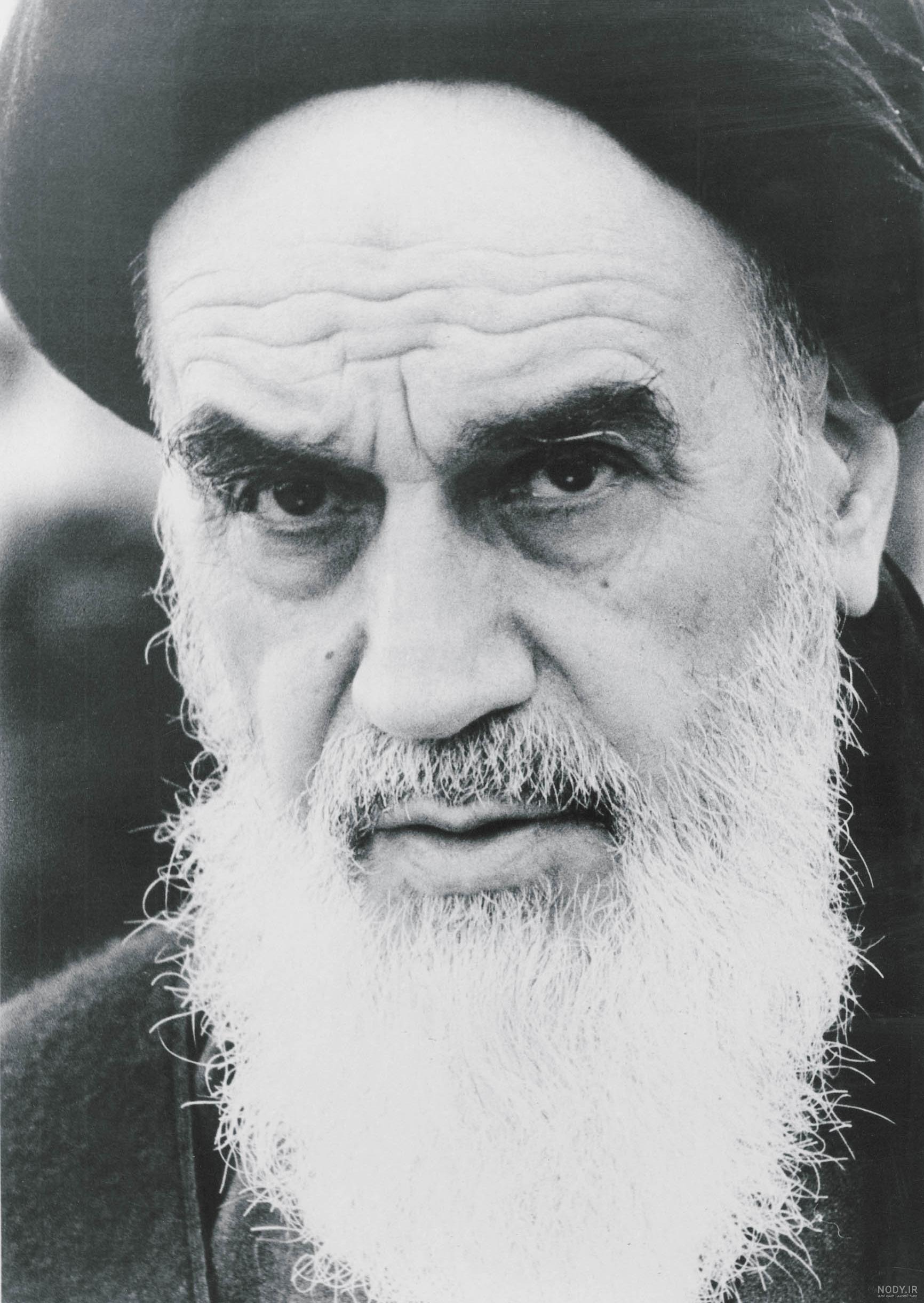 عکس سیاه و سفید از امام خمینی