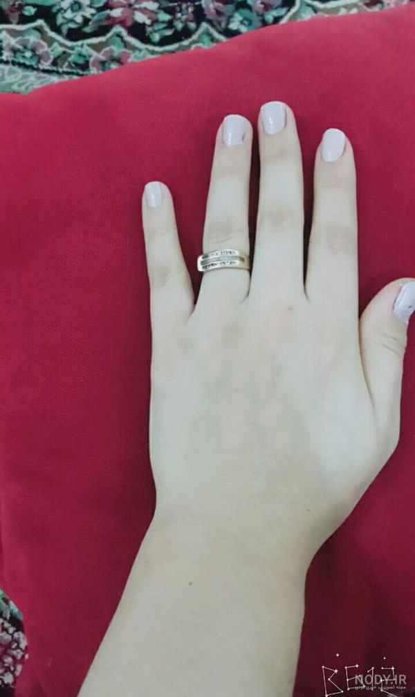 عکس ناخن لاک زده ساده عکس ناخن لاک زده ساده