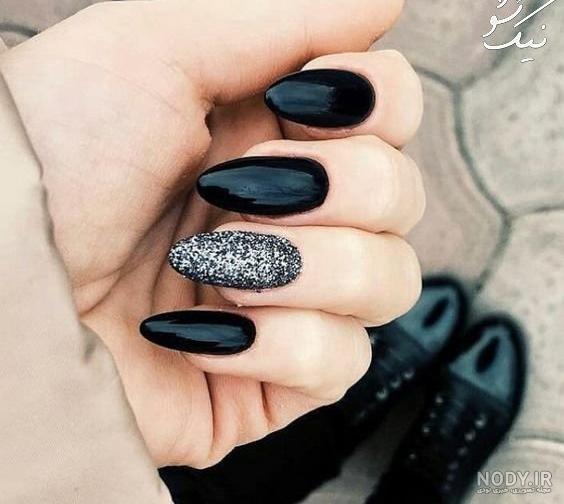 عکس ناخن مشکی ساده عکس ناخن مشکی ساده