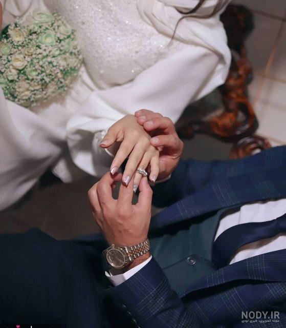 عکس دست نامزدی حلقه