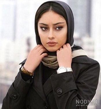 ترلان پروانه و همسرش و فرزندش