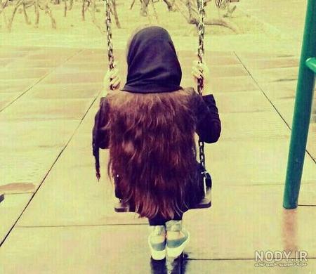 عکس دختر از پشت سر در طبیعت عکس دختر از پشت سر در طبیعت