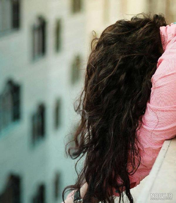 عکس دختر تنها در جنگل عکس دختر تنها در جنگل