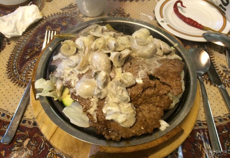 کافه رستوران ملل