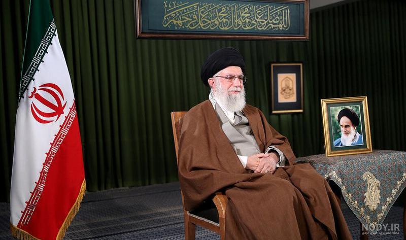 عکس خامنه ای با سیگار
