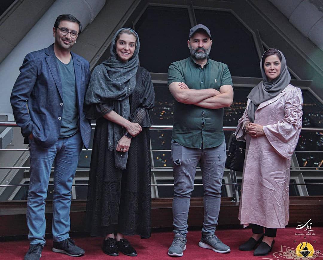 رستوران برج میلاد باز است
