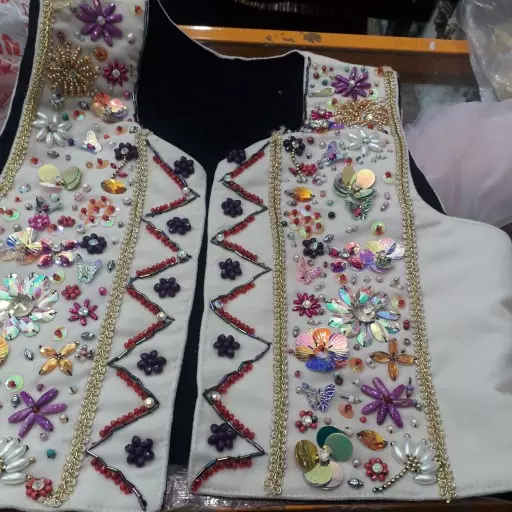 طرح پولک و منجوق دوزی