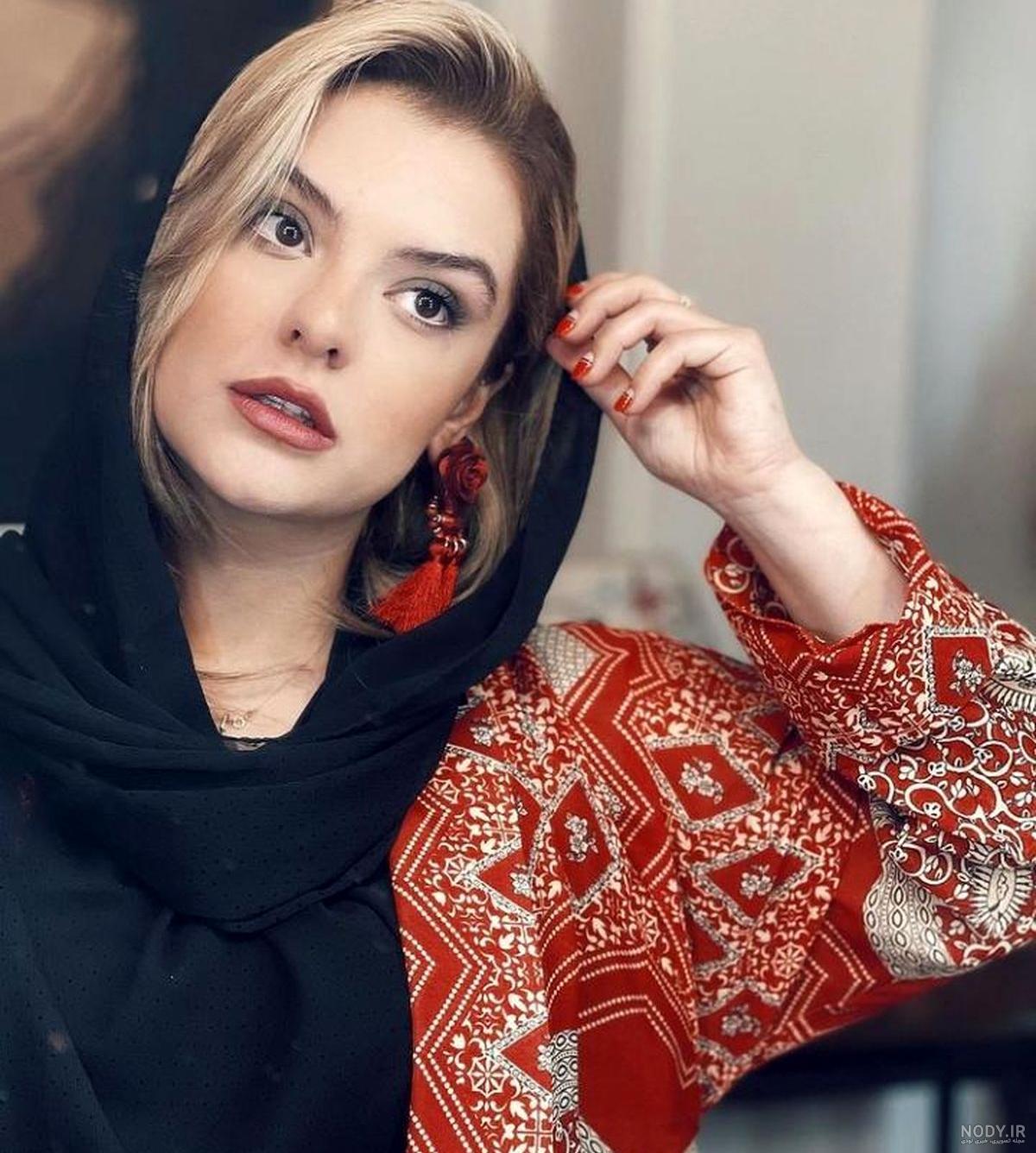 همسر دنیا مدنی کیست؟