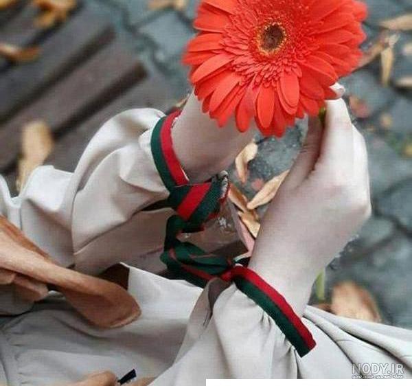 عکس فانتزی دختر گل به دست عکس فانتزی دختر گل به دست