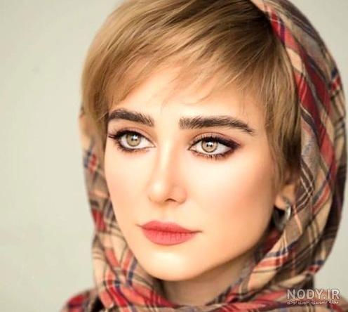 عکس الناز حبیبی در خارج