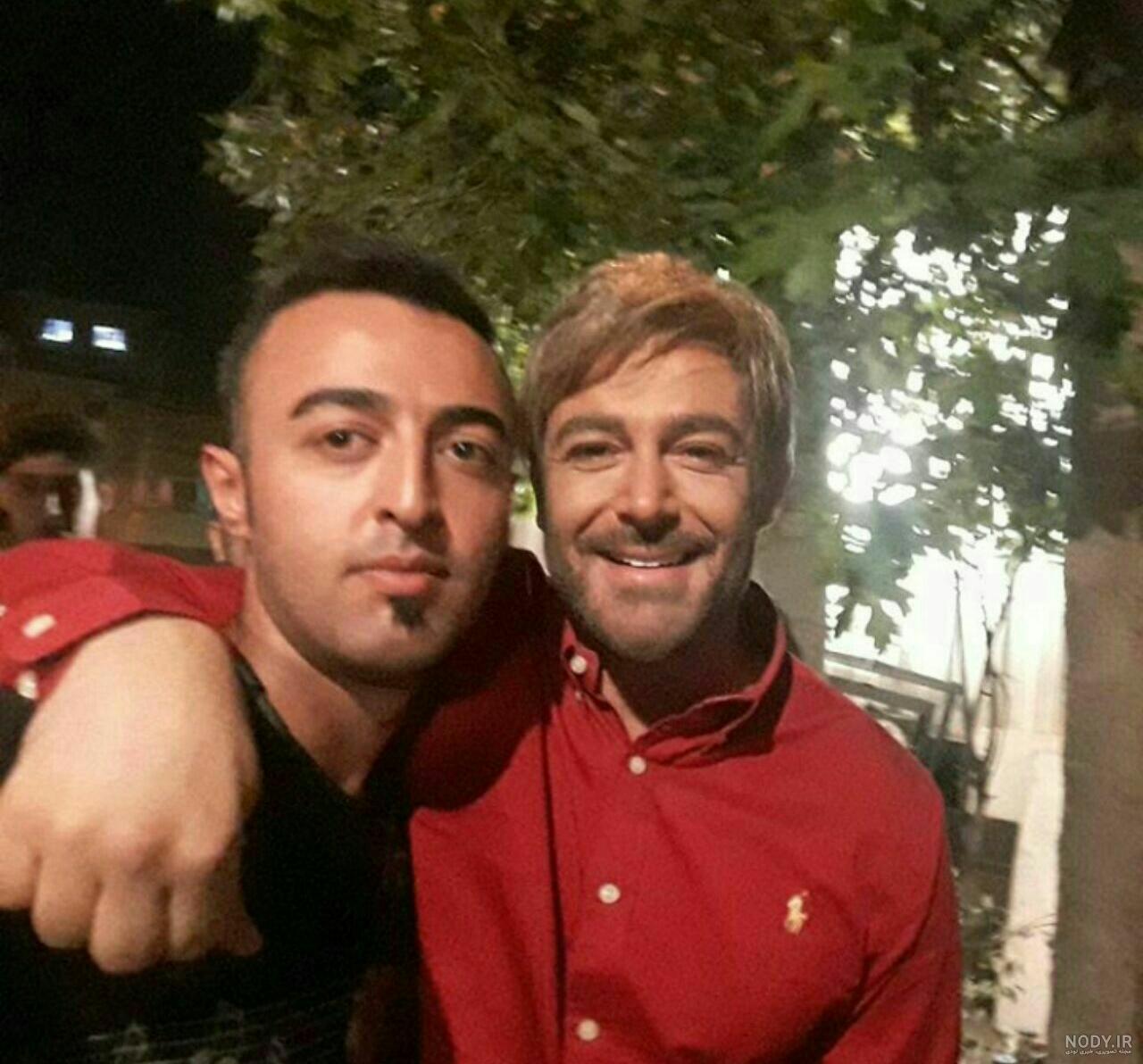 عکس محمدرضا گلزار در آینه بغل