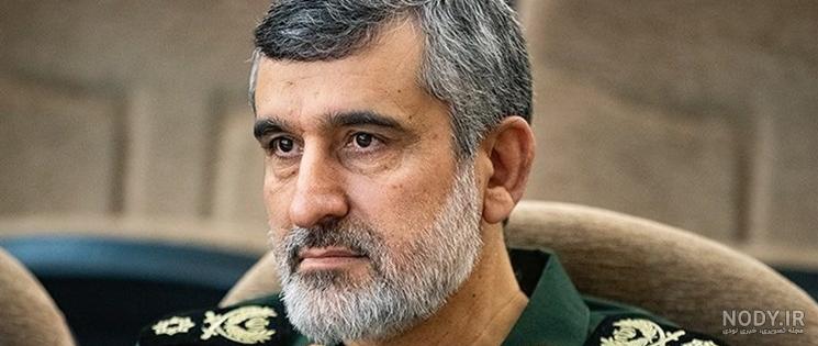 عکس قاسم سلیمانی در صف سوم نماز داعش