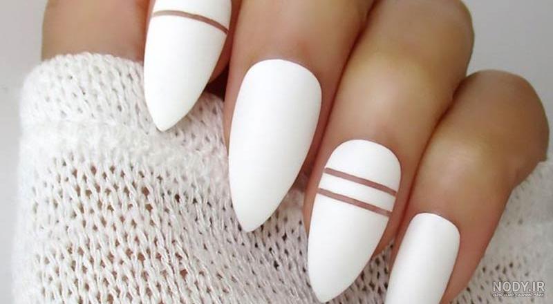 طراحی ناخن با لاک سفید و قرمز