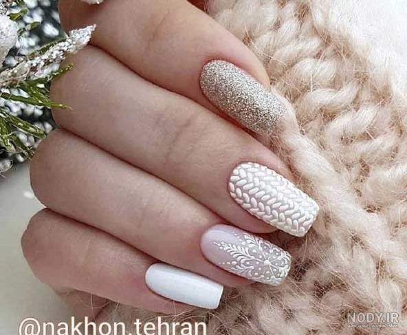 طراحی ناخن با لاک قرمز و سفید طراحی ناخن با لاک قرمز و سفید