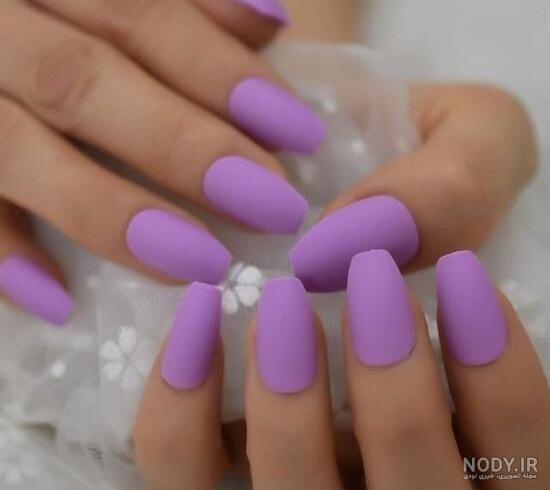 طراحی ناخن لاک قرمز و مشکی