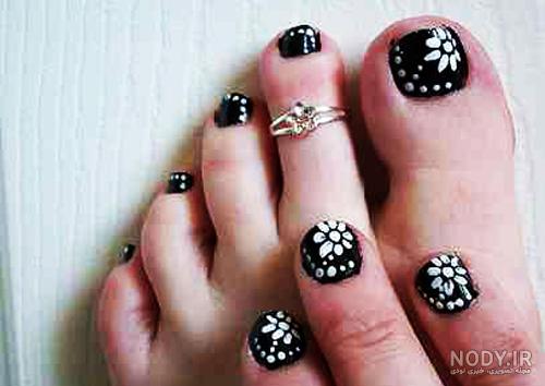 طراحی ناخن پا ساده و شیک