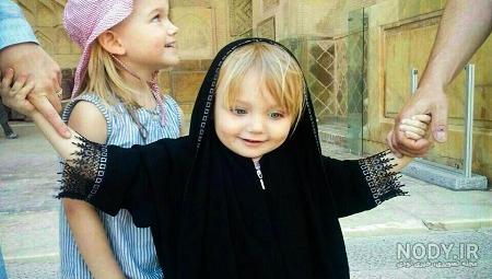 عکس دختر چادری در گلزار شهدا