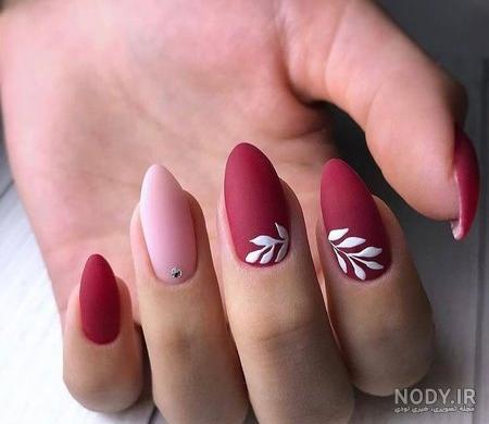 طراحی ناخن ساده دخترانه در منزل